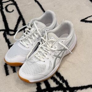 ASICS Women's White tennis Shoes 7 wore once